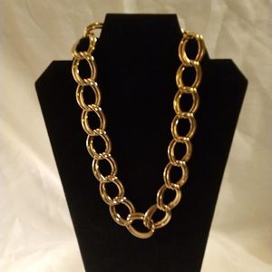 Chunky Chain Link Choker Necklace Toggle Closure